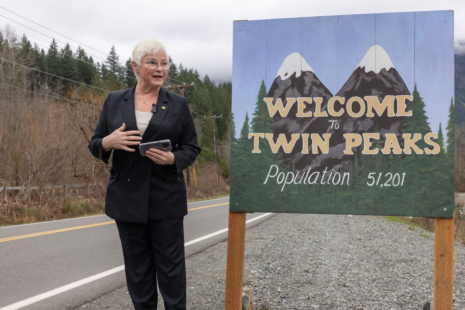 Twin Peaks, Washington (image credits: wikimedia)