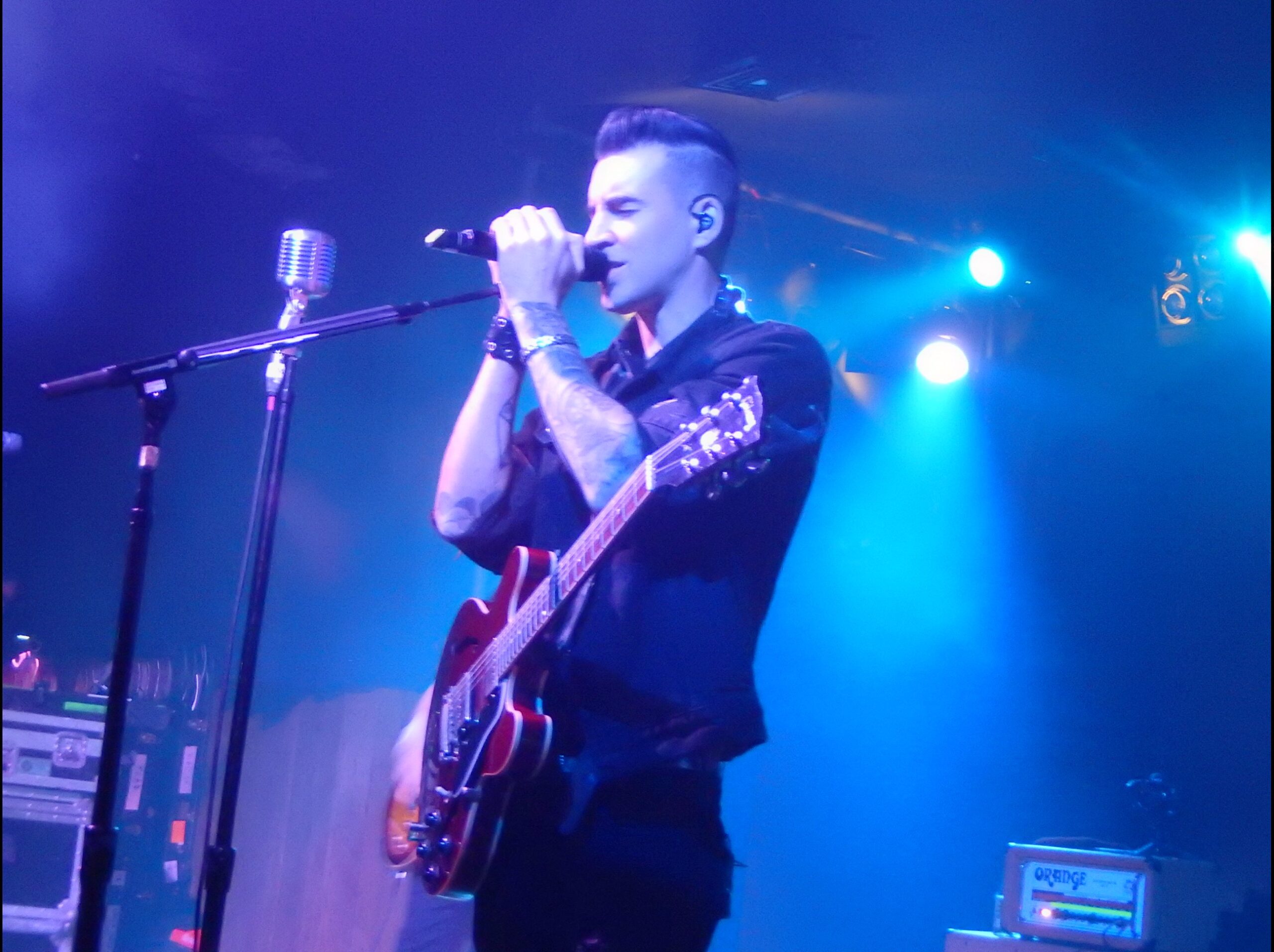 17. “Invisible Man” by Theory of a Deadman (image credits: wikimedia)