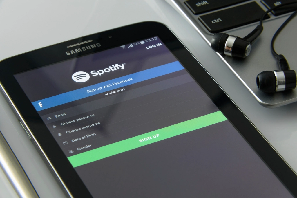 Digital Age: Streaming Stories and Songs (image credits: rawpixel)