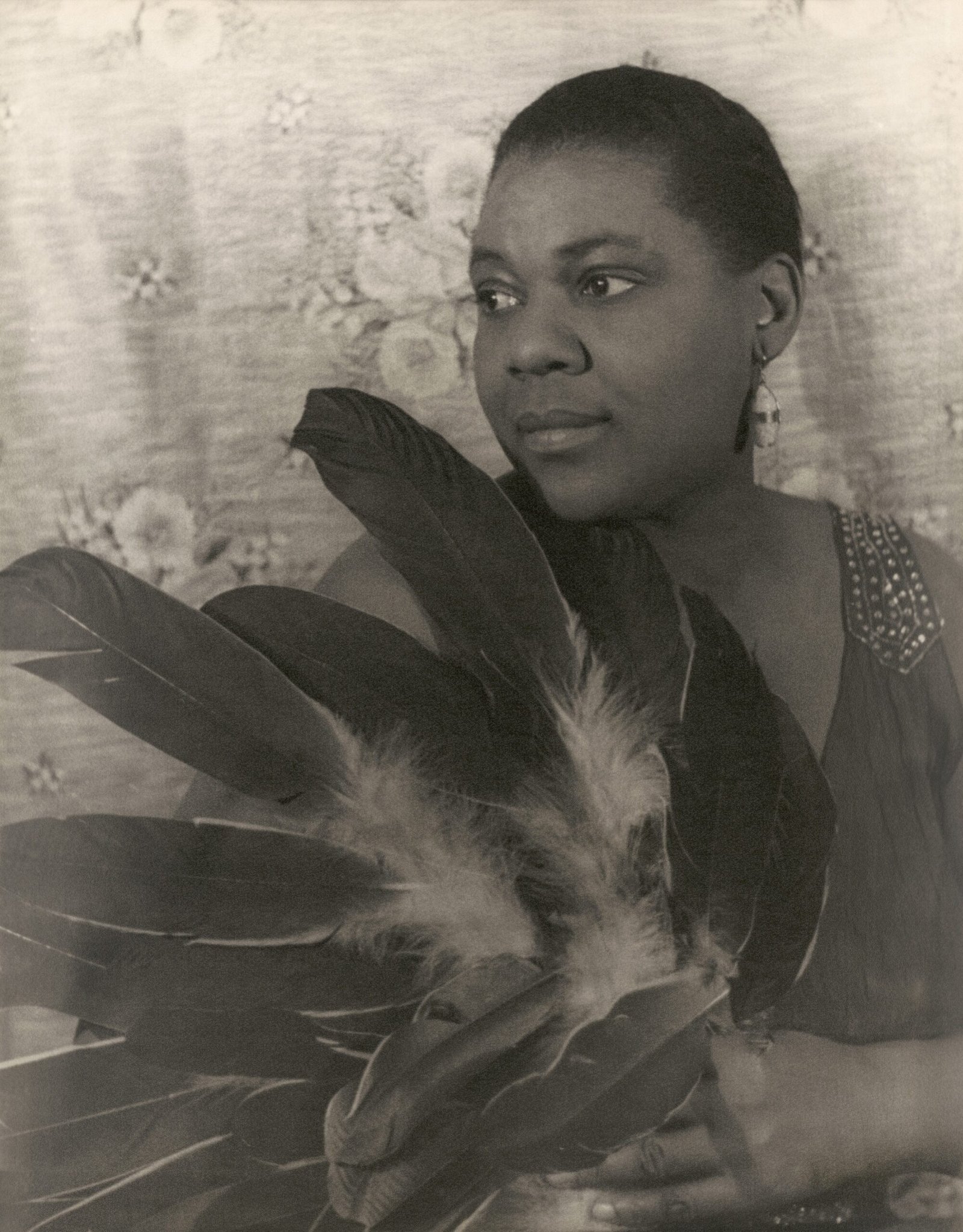 Women of the Shadows: Forgotten Female Folk Pioneers (image credits: wikimedia)