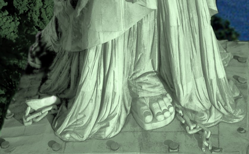 The Statue of Liberty’s Secret Chains (image credits: wikimedia)