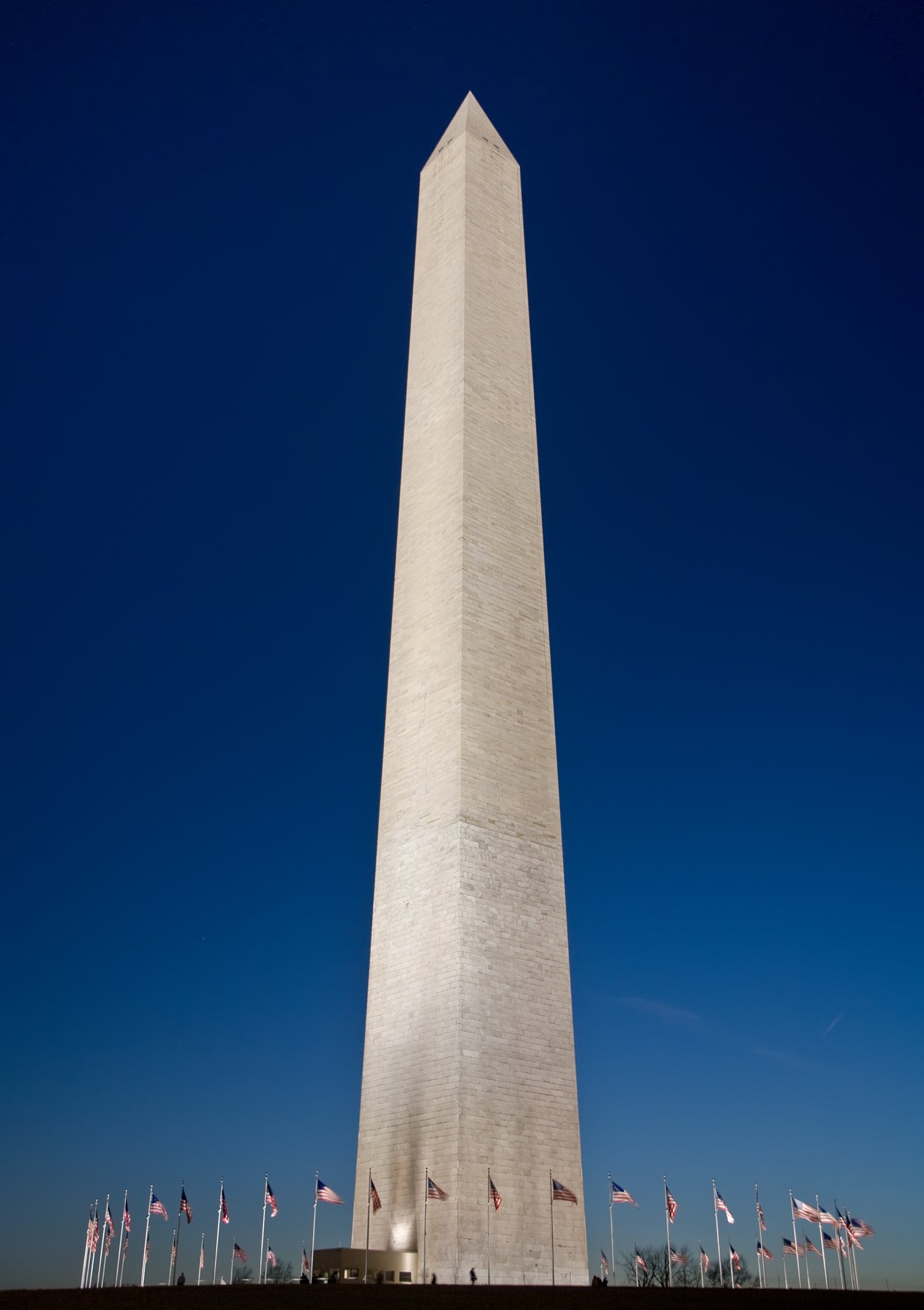 The Washington Monument’s Two-Toned Stones (image credits: wikimedia)