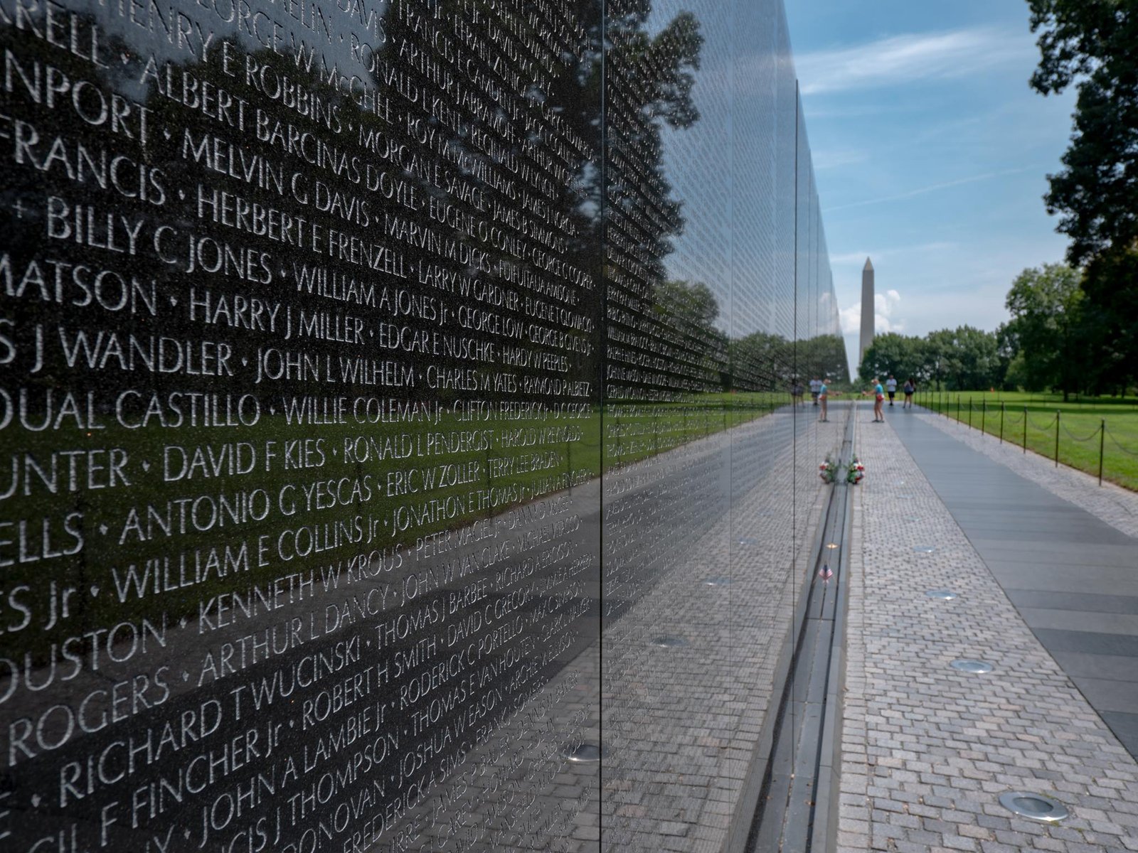 The Vietnam Veterans Memorial’s Reflective Wall (image credits: wikimedia)