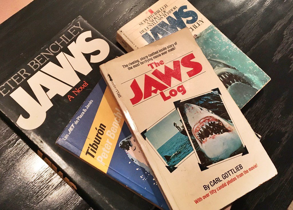 Jaws by Peter Benchley (1974) – Roger Kastel (image credits: flickr)