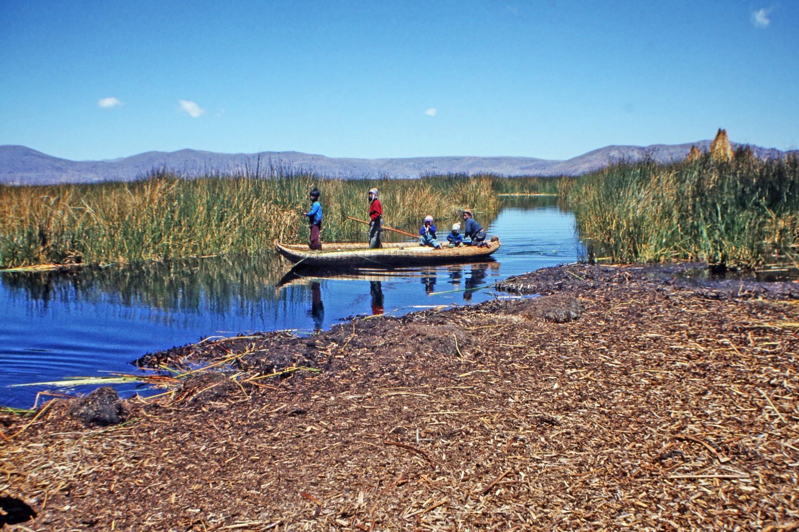 Lake Titicaca is Higher Than Most Mountains (image credits: wikimedia)