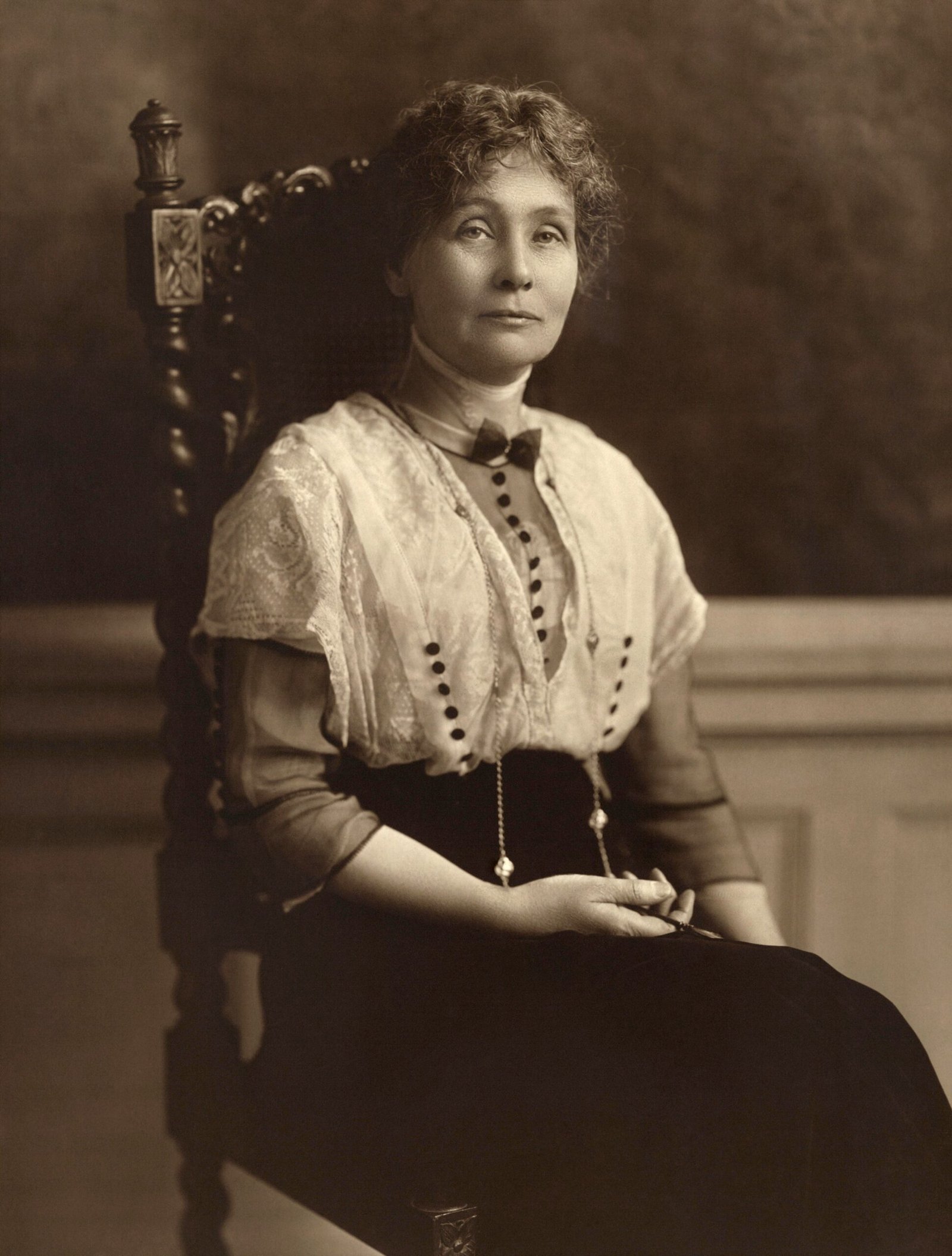Emmeline Pankhurst's Militant Warning: When Nice Doesn't Work (image credits: wikimedia)