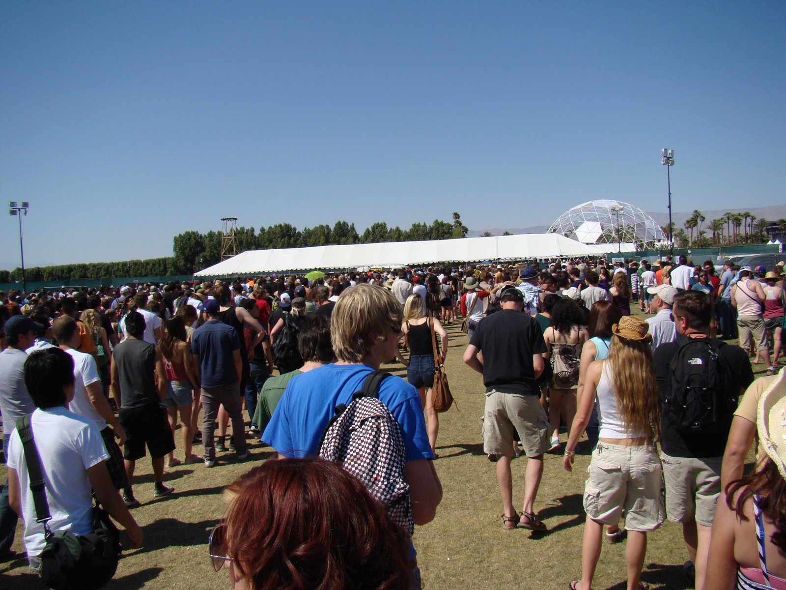 Which Festival Crowd Makes the California Desert Look Like a Country Music Paradise? (image credits: wikimedia)