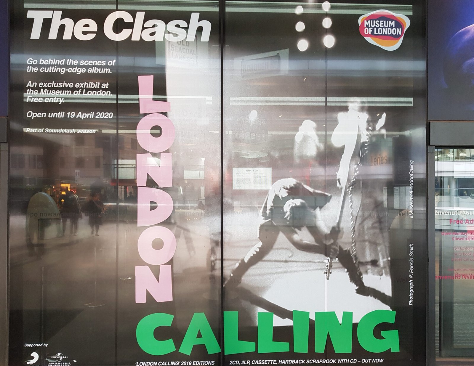 The Clash – “London Calling” (1979) (image credits: wikimedia)