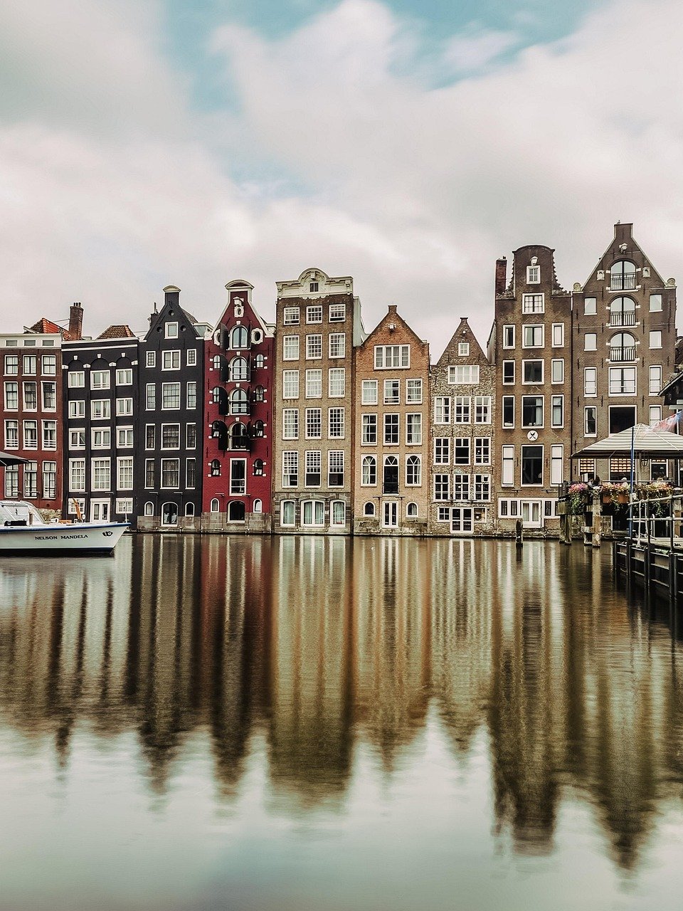 Amsterdam's Dance Events Transform the City (image credits: pixabay)
