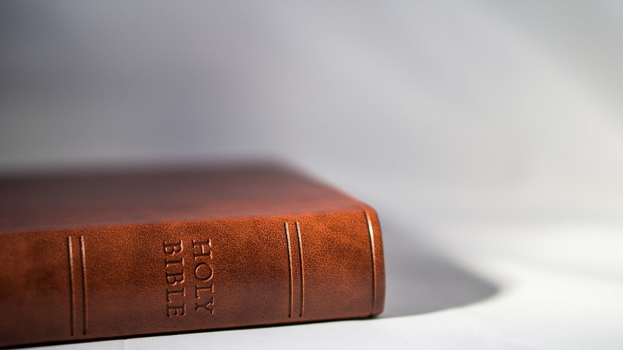 The Bible’s Lasting Impact on U.S. Leaders (image credits: pixabay)