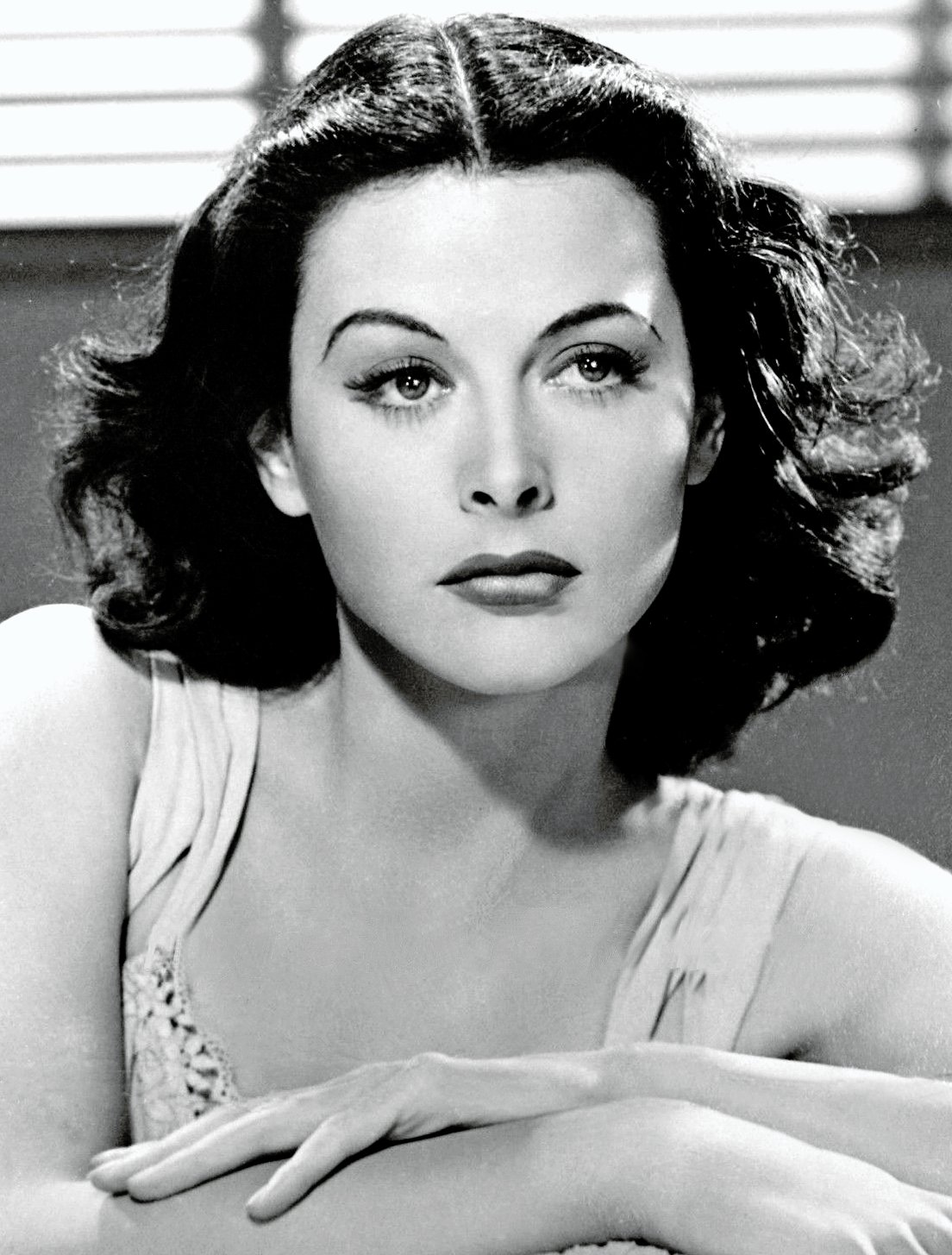 Hedy Lamarr: The Movie Star Who Revolutionized Wireless Technology (image credits: wikimedia)