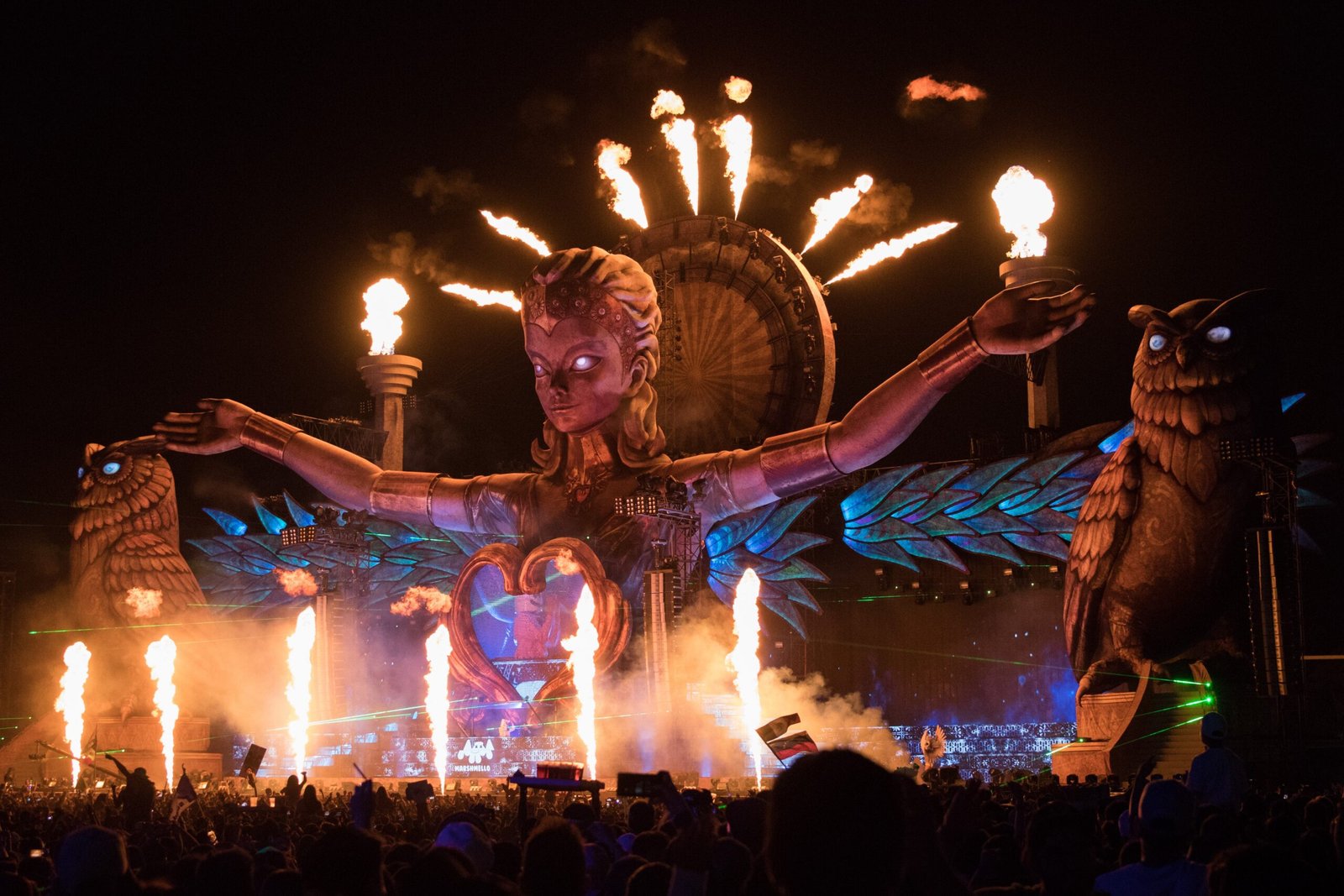 The Electronic Dance Music Explosion Created Festival Empires (image credits: wikimedia)