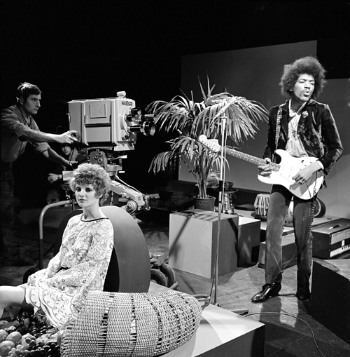Jimi Hendrix - The Guitar Wizard Who Redefined Rock (image credits: wikimedia)