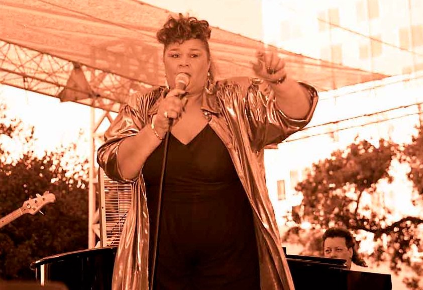Etta James’ “I’d Rather Go Blind”: Heartbreak Behind the Microphone (image credits: wikimedia)