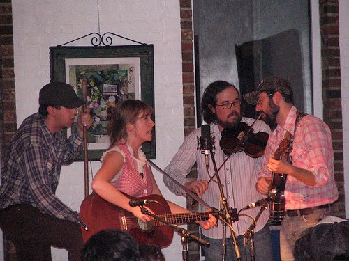 String Band Music: The Foundation of Folk (image credits: wikimedia)