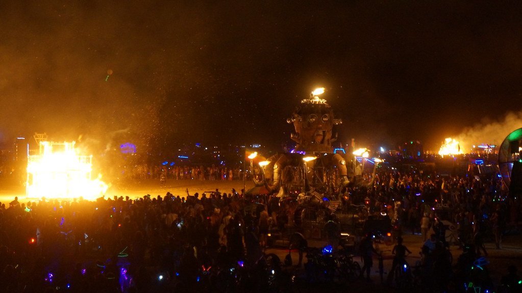 Burning Man: Building Temporary Cities, Permanent Change (image credits: flickr)