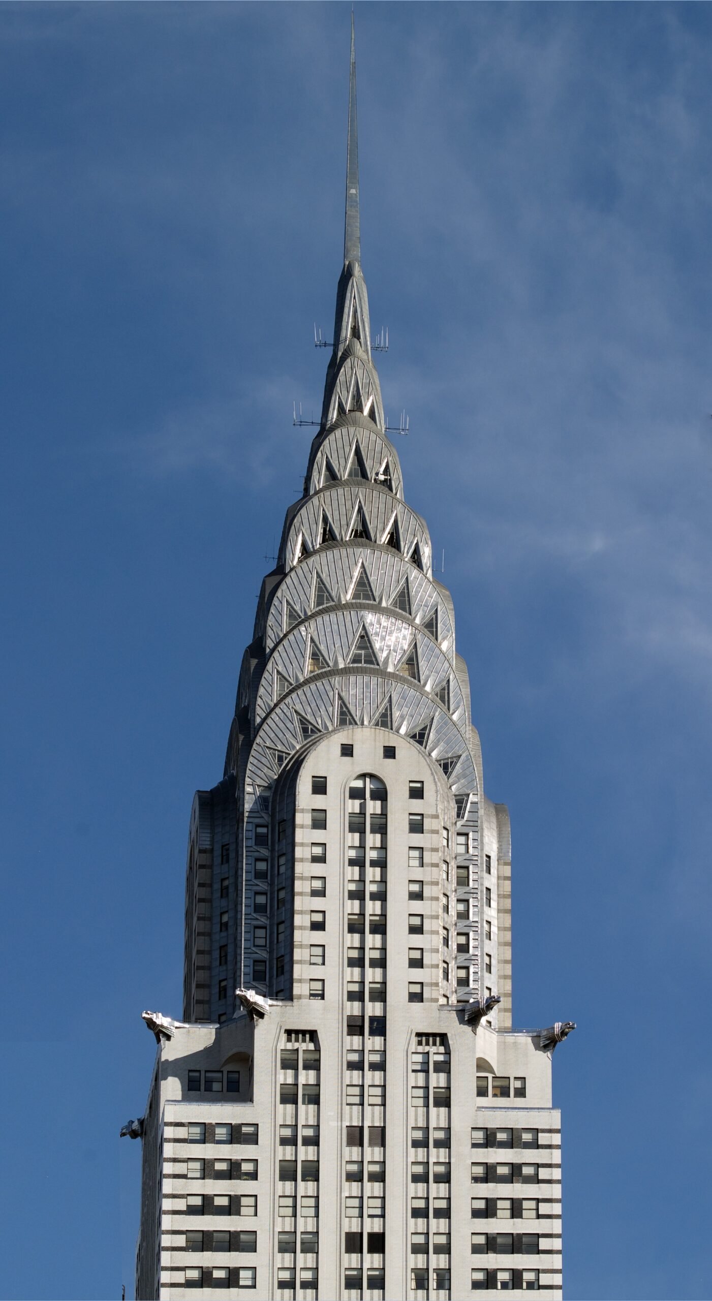 Chrysler Building: Art Deco Rivalry (image credits: wikimedia)