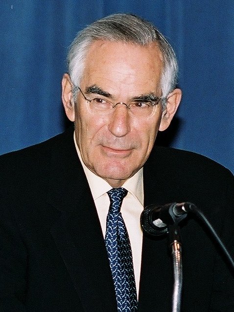 The Best and the Brightest by David Halberstam (image credits: wikimedia)