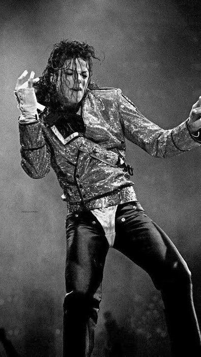 “Man in the Mirror” by Michael Jackson – The Change Anthem That Never Was (image credits: wikimedia)