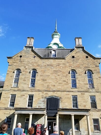 Trans-Allegheny Lunatic Asylum – West Virginia's Monument to Mental Anguish (image credits: wikimedia)