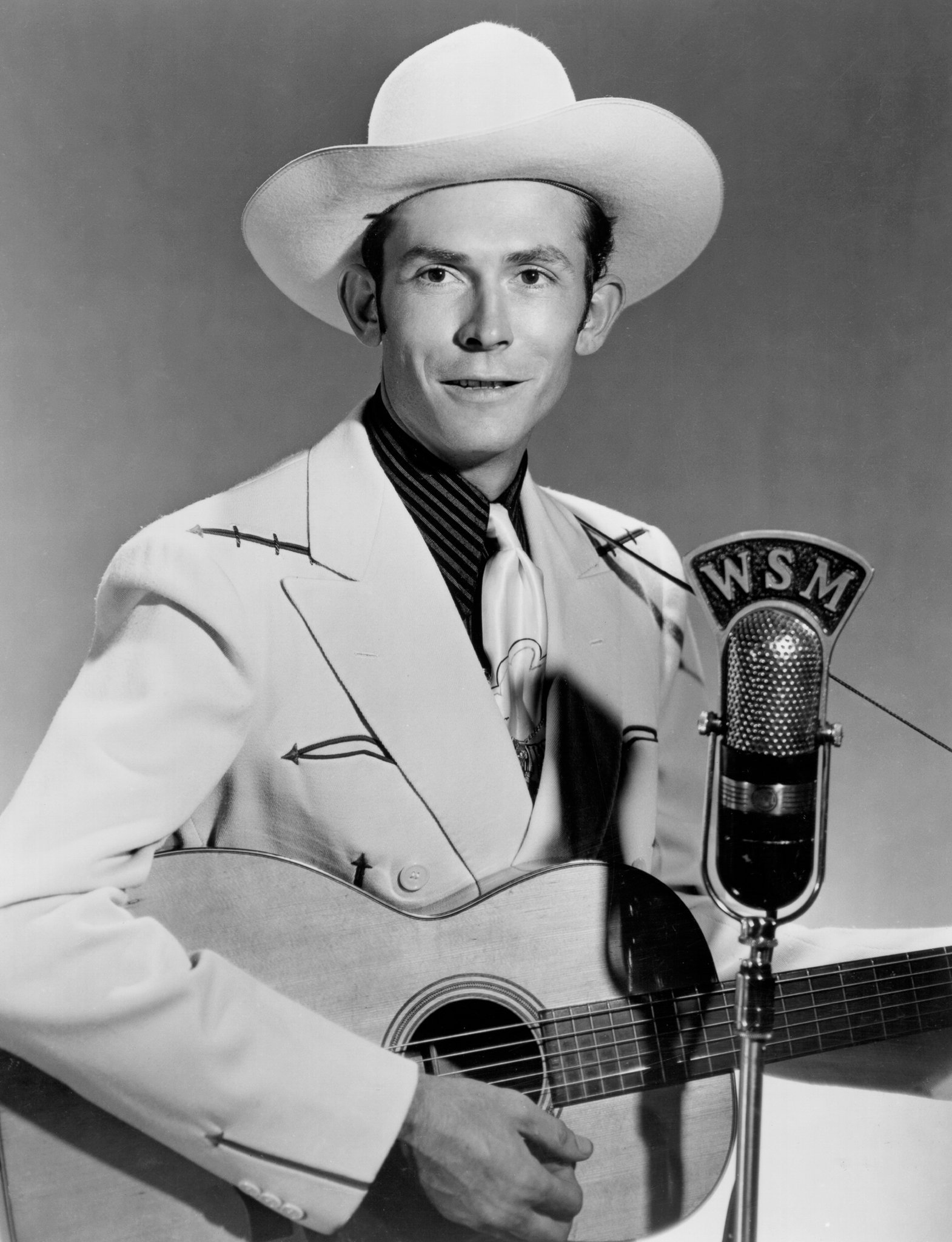 14. Country Music Defines Rural American Identity (1940s-1950s) (image credits: wikimedia)