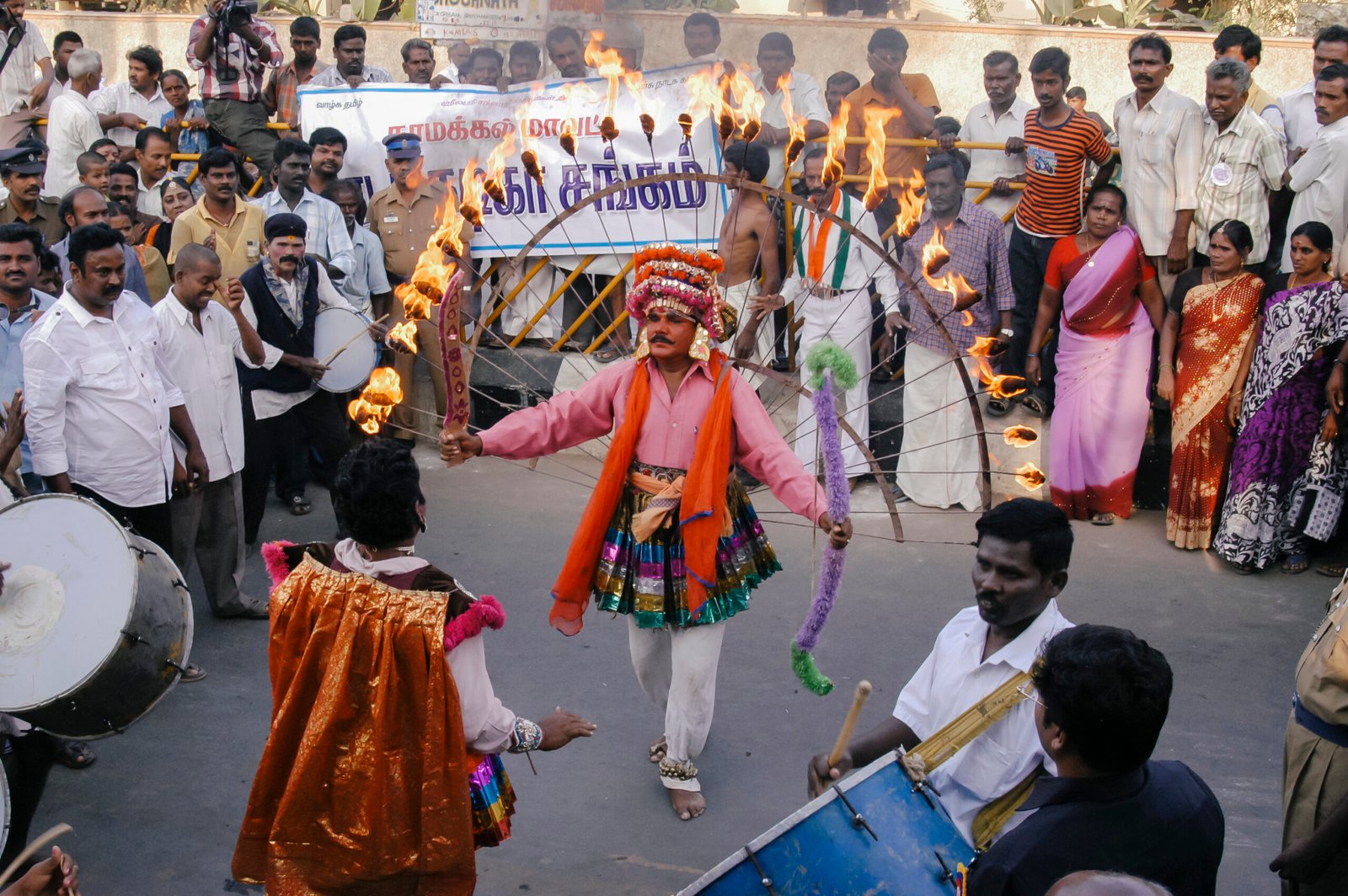 Pongal: Tamil Nadu's Harvest Celebration of Sun Worship (image credits: wikimedia)
