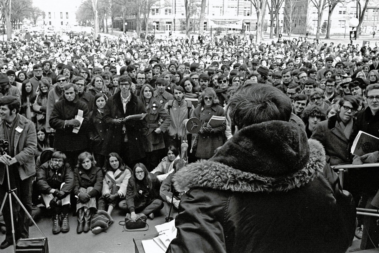 Earth Day Festivals: Mobilizing Millions for Change (image credits: wikimedia)