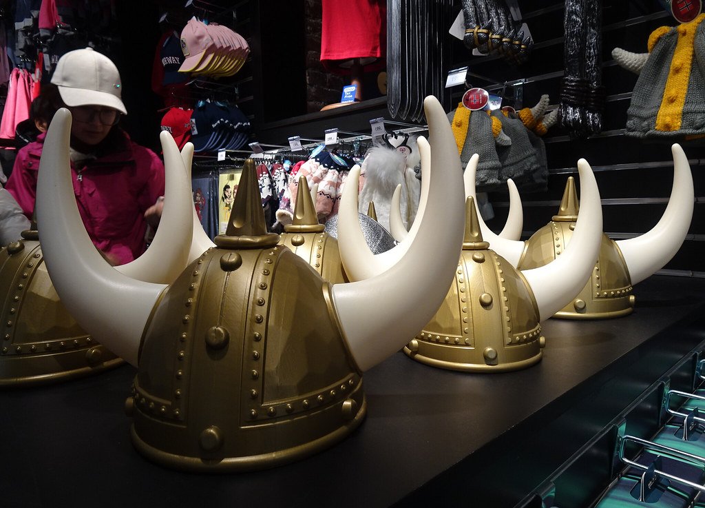 Viking Horned Helmets (image credits: flickr)