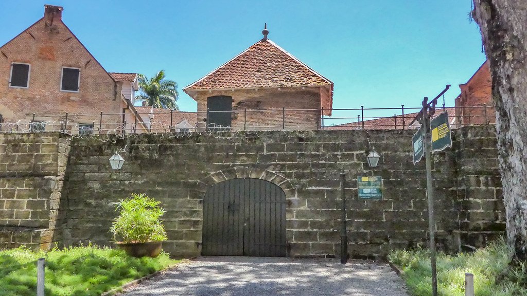 Fort Zeelandia: The Chinese Pirate Who Expelled the Dutch (image credits: flickr)