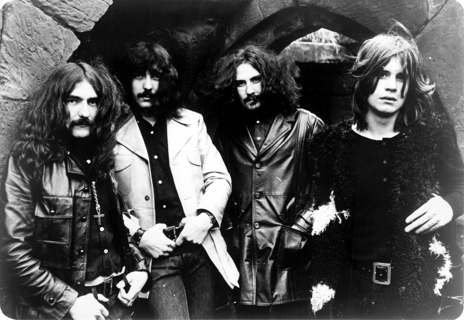 Black Sabbath – Paranoid (1970): The Birth of Heavy Metal (image credits: wikimedia)
