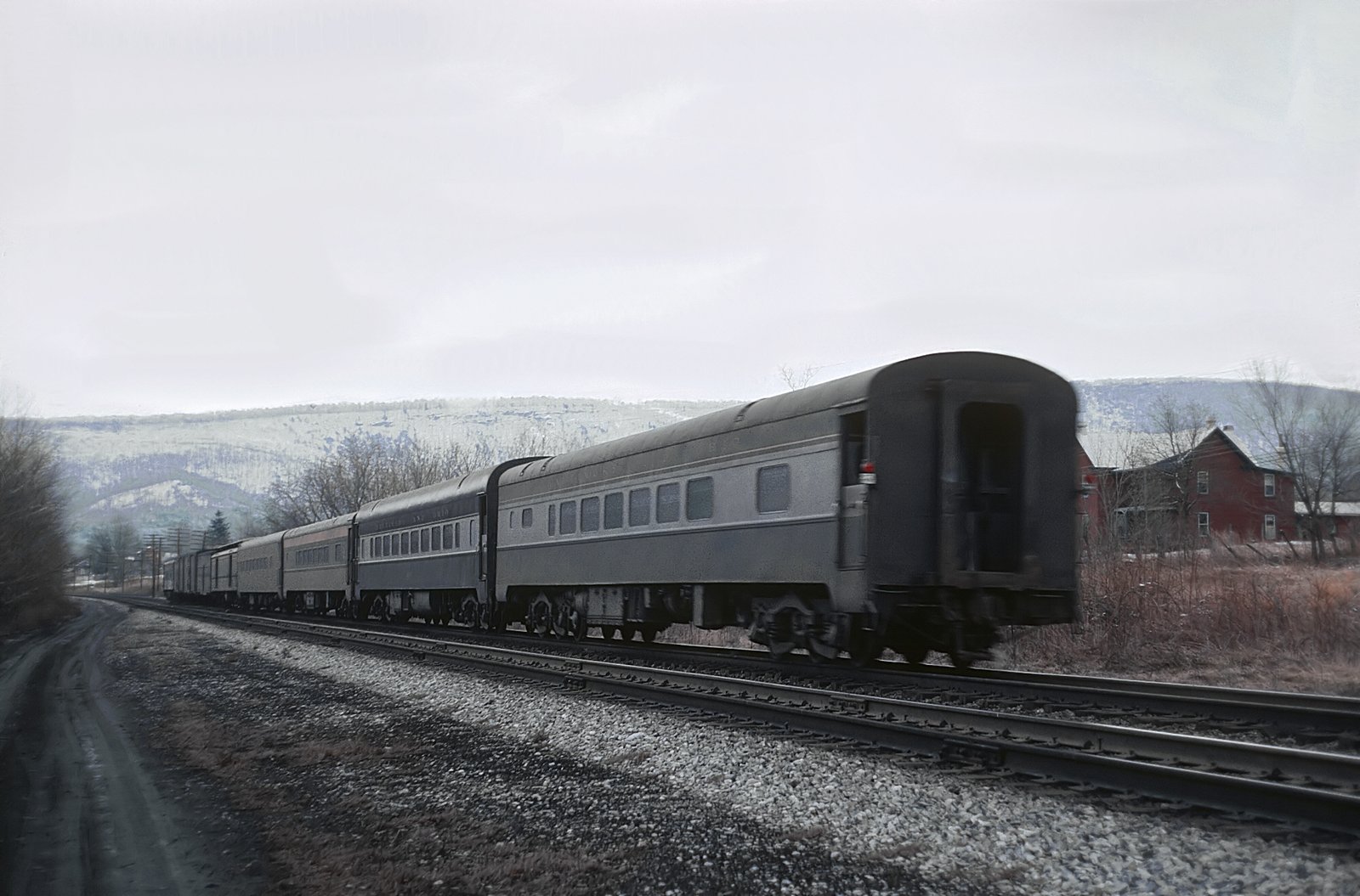 Shenandoah's Abandoned Presidential Railroad and FDR's Mountain Getaway Dream (image credits: wikimedia)