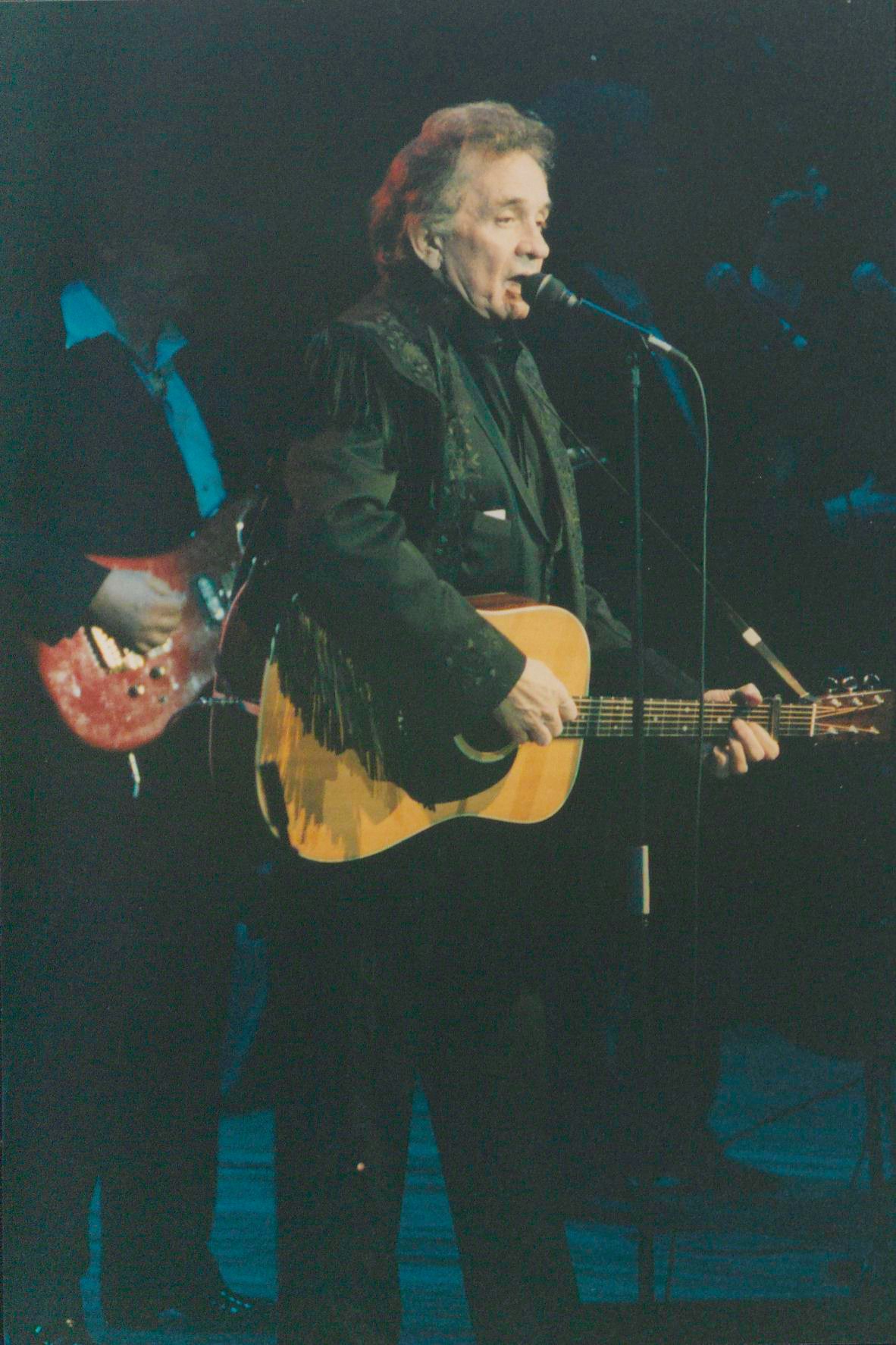 Johnny Cash – At Folsom Prison (1968) (image credits: wikimedia)
