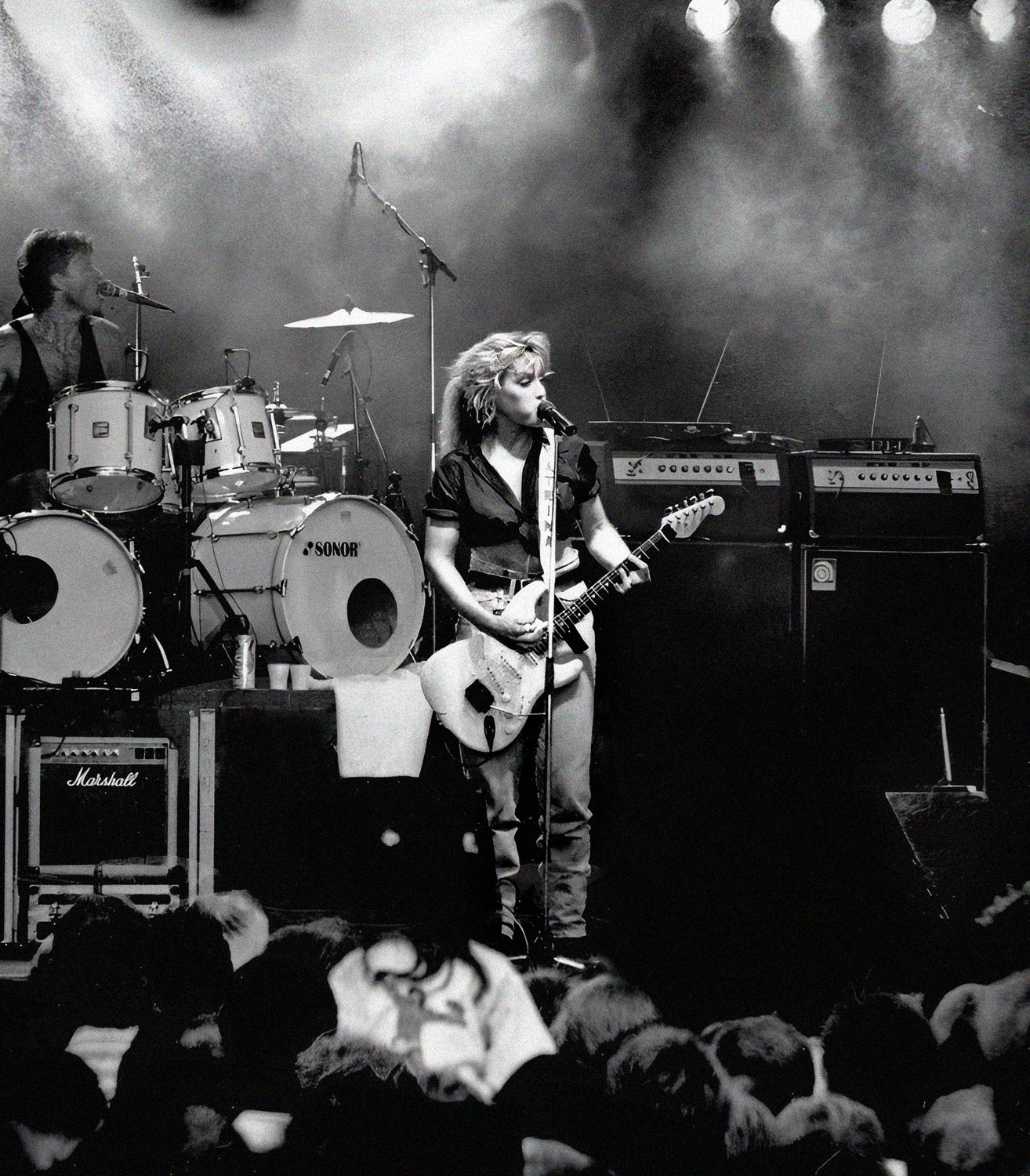 Walking on Sunshine – Katrina and the Waves (1983) (image credits: wikimedia)