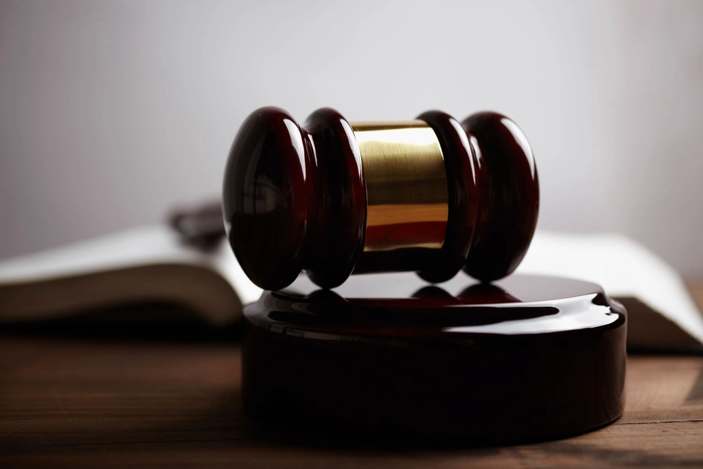 Legal Battles and the First Amendment (image credits: rawpixel)