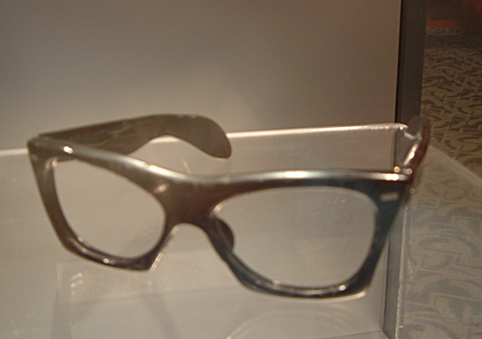 Buddy Holly's Glasses (image credits: wikimedia)