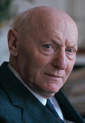 Isaac Bashevis Singer: The Yiddish Storyteller Lost in Translation (image credits: wikimedia)