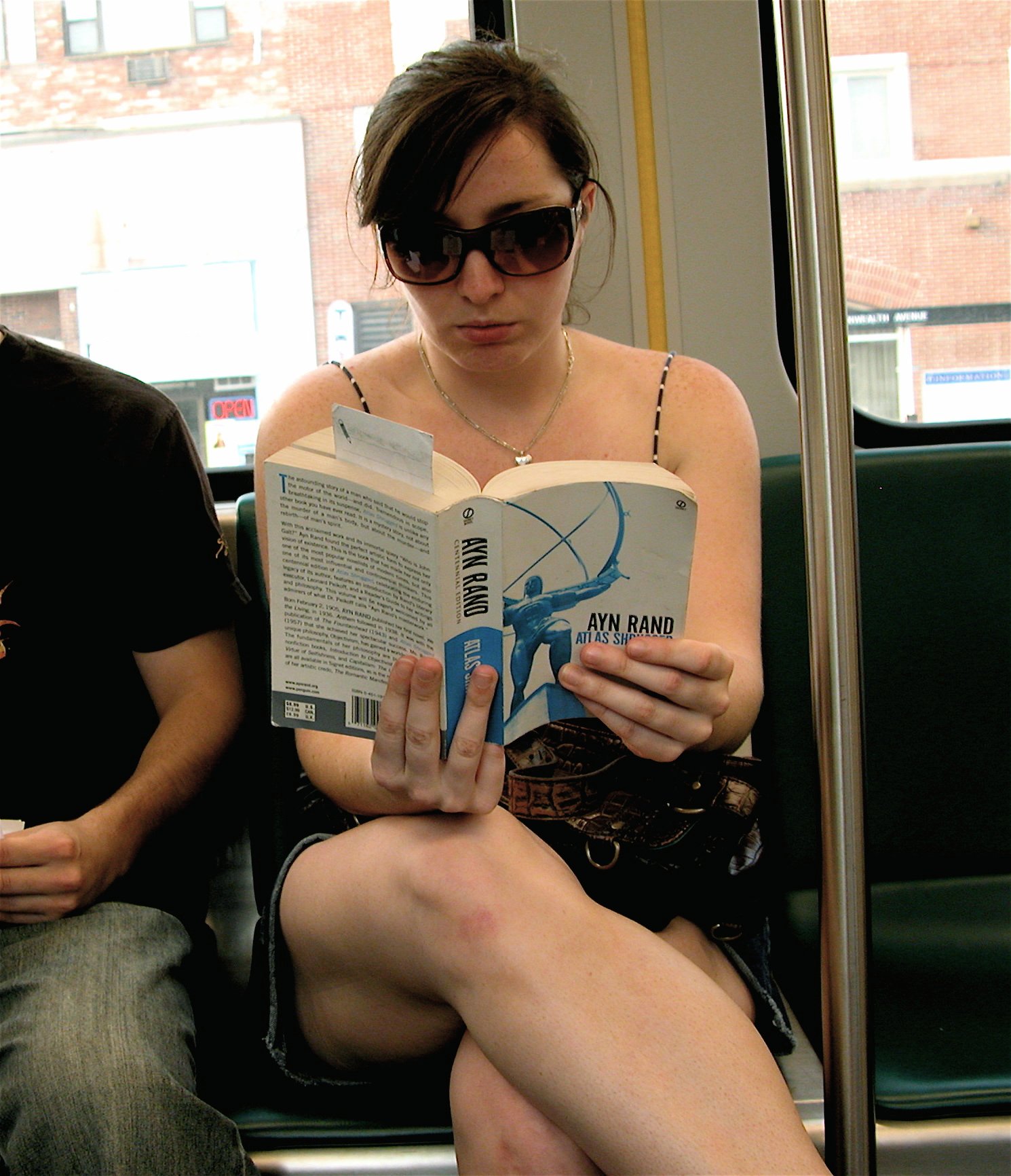 Atlas Shrugged by Ayn Rand (1957) (image credits: flickr, CC BY-SA 2.0, https://commons.wikimedia.org/w/index.php?curid=25468372)