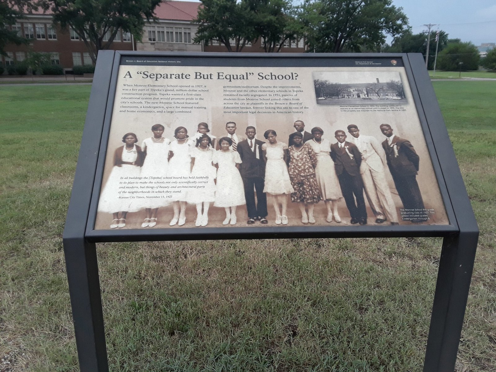 Brown v. Board of Education: Ending Segregation in Schools (image credits: By Ser Amantio di Nicolao, CC BY-SA 4.0, https://commons.wikimedia.org/w/index.php?curid=131583668)