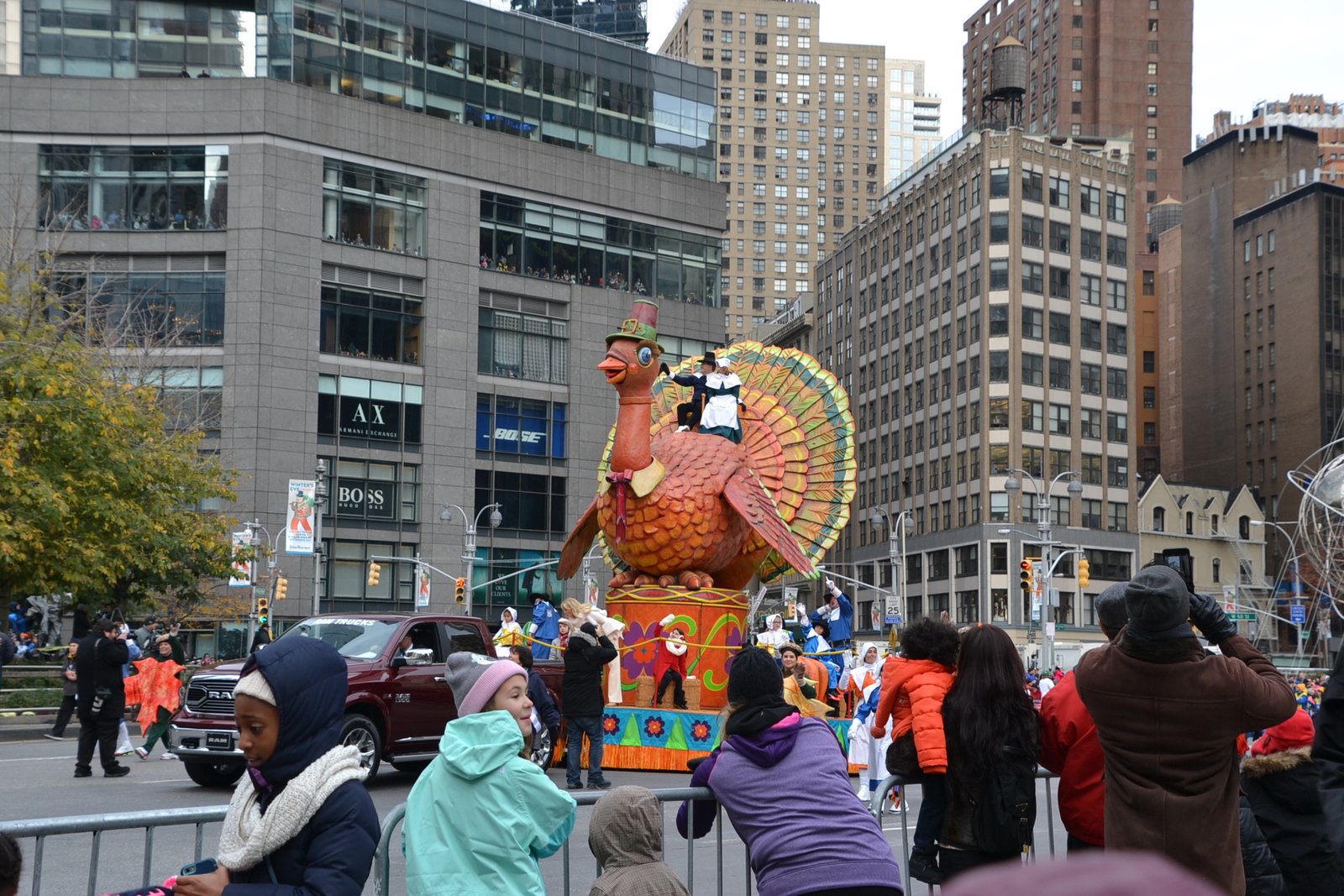The Transformation of Thanksgiving Day Parades (image credits: By Midtownguy2012, CC BY-SA 4.0, https://commons.wikimedia.org/w/index.php?curid=53487883)