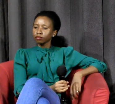 Imbolo Mbue: Newcomers from Africa and the Pursuit of Stability (image credits: Screen grabs: https://vimeo.com/256187327, CC BY-SA 3.0, https://commons.wikimedia.org/w/index.php?curid=85270018)