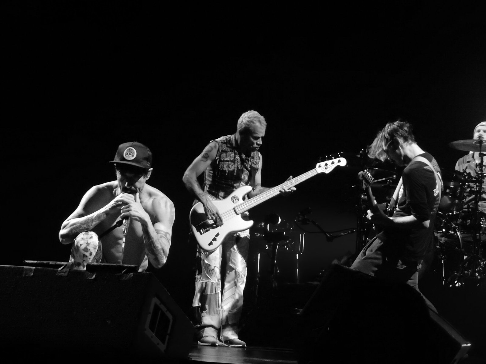 14. Red Hot Chili Peppers (image credits: Red Hot Chili Peppers, O2 Arena, London, CC BY 2.0, https://commons.wikimedia.org/w/index.php?curid=54888654)