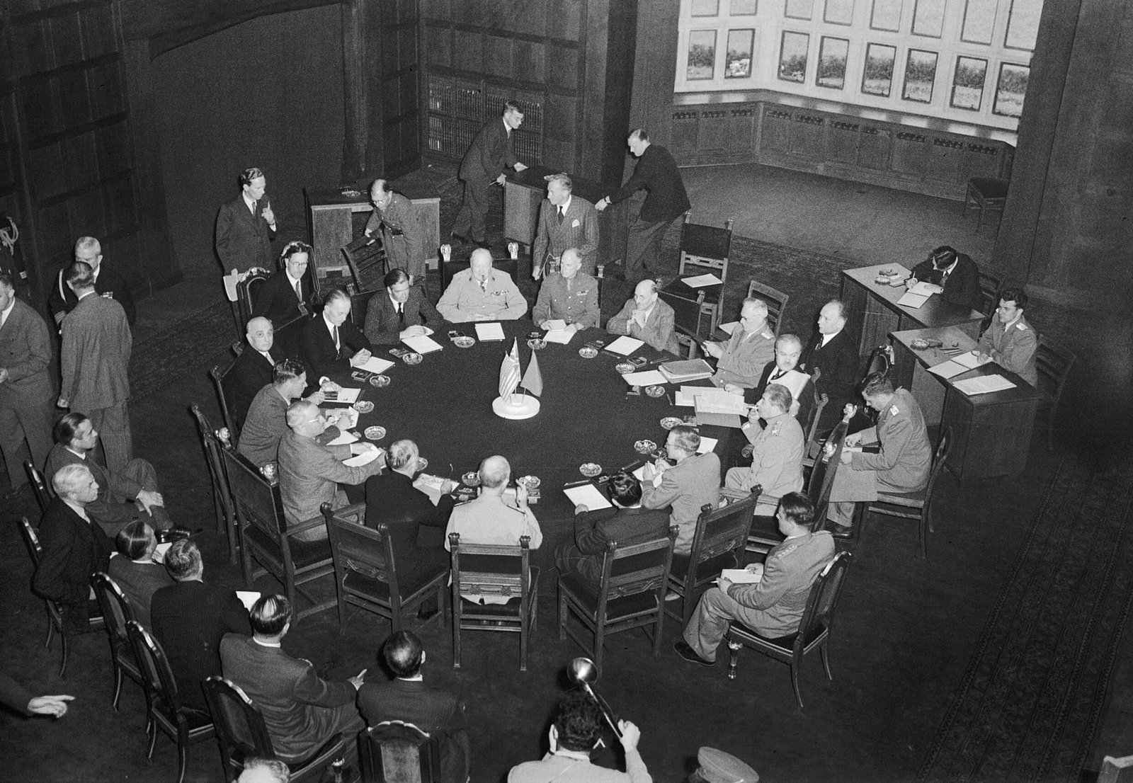Foreign Policy: Still Driven by Containment (image credits: wikimedia)