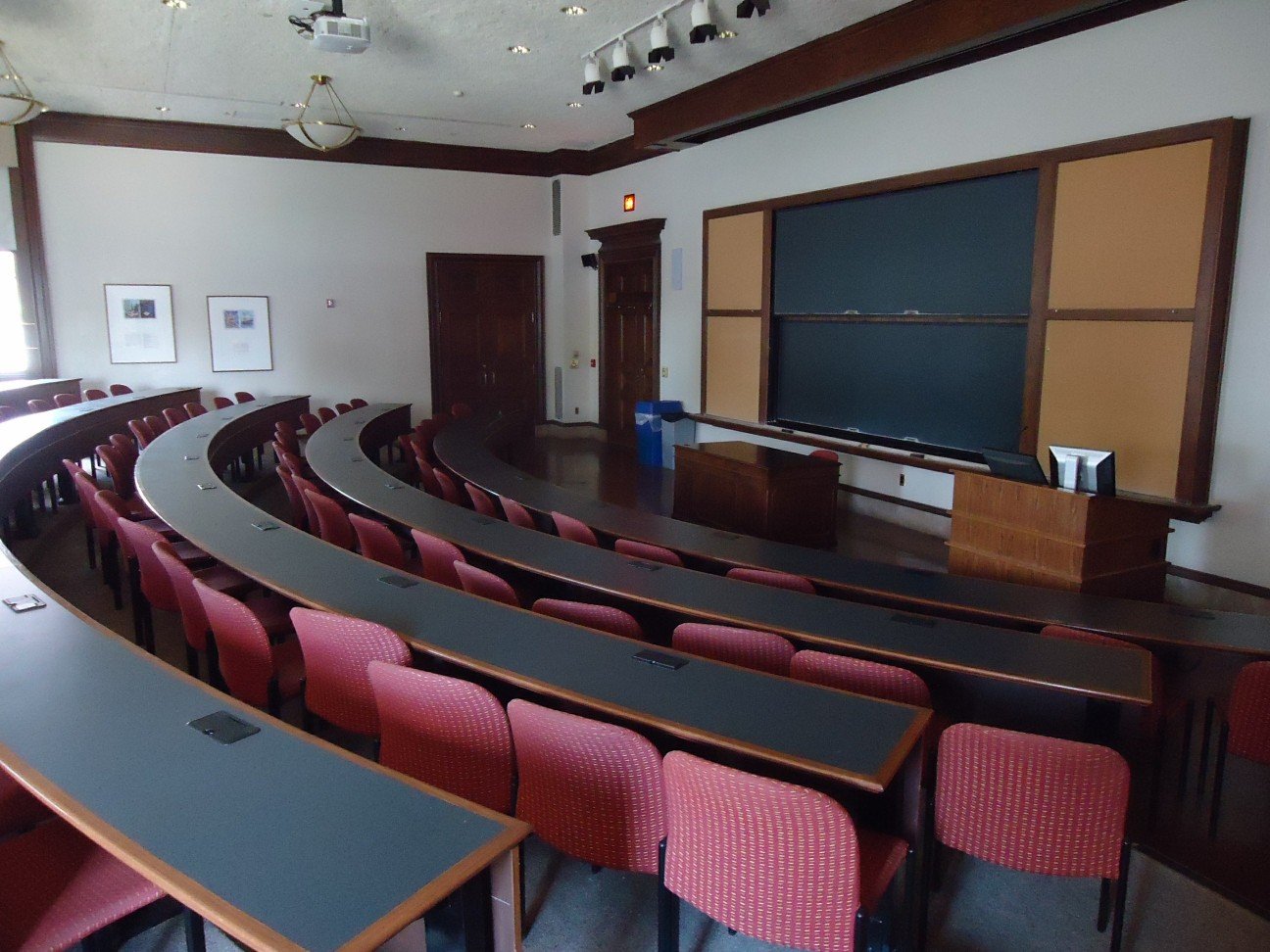 Science and Technology Competition (image credits: By Tomwsulcer, CC0, https://commons.wikimedia.org/w/index.php?curid=19700019)