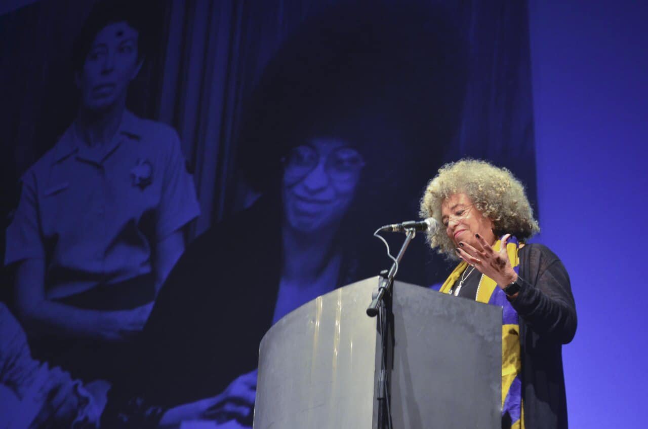 Angela Davis: Scholar, Activist, and Prison Abolitionist (image credits: By Mediared, CC BY-SA 4.0, https://commons.wikimedia.org/w/index.php?curid=77548862)