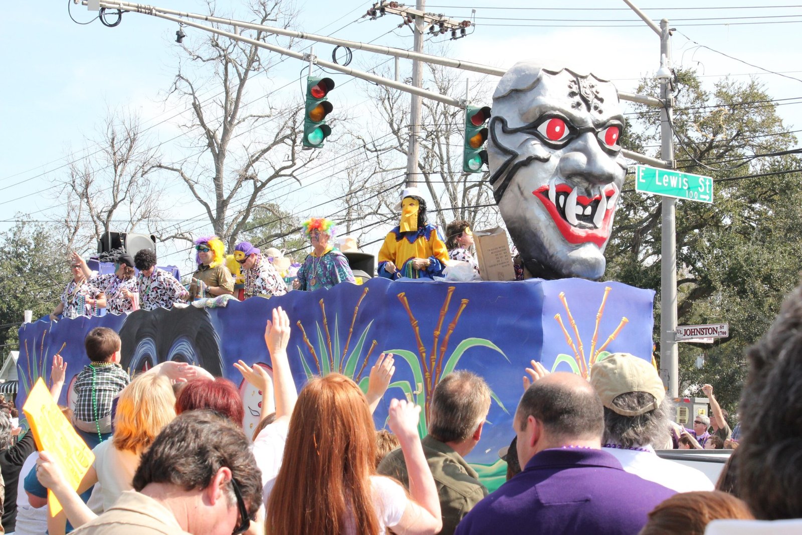 1. Mardi Gras, New Orleans (image credits: By Catherine Roche-Wallace, CC BY 2.0, https://commons.wikimedia.org/w/index.php?curid=87135535)