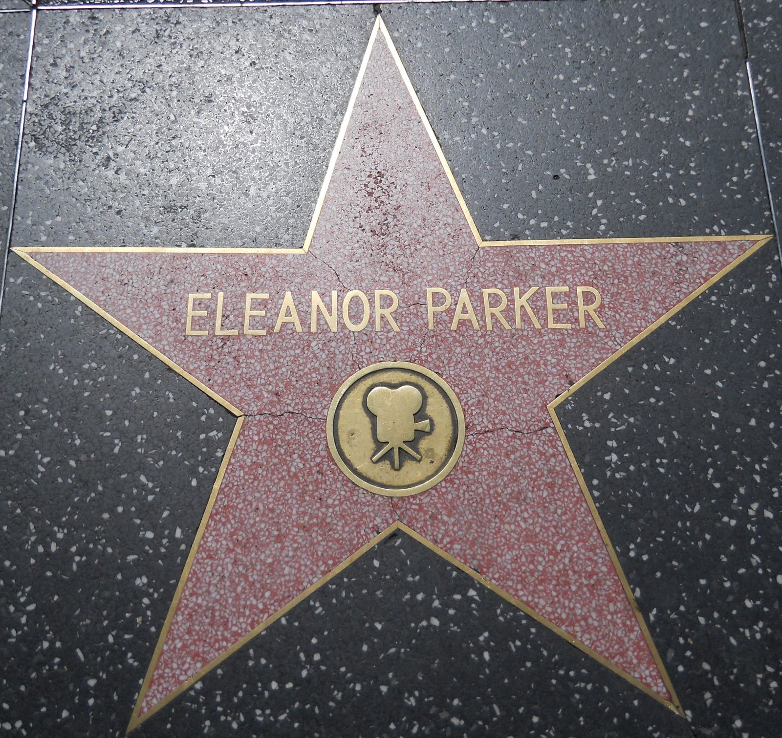 Eleanor & Park's Intersectional Narratives (image credits: By JGKlein, Public domain, https://commons.wikimedia.org/w/index.php?curid=10890423)