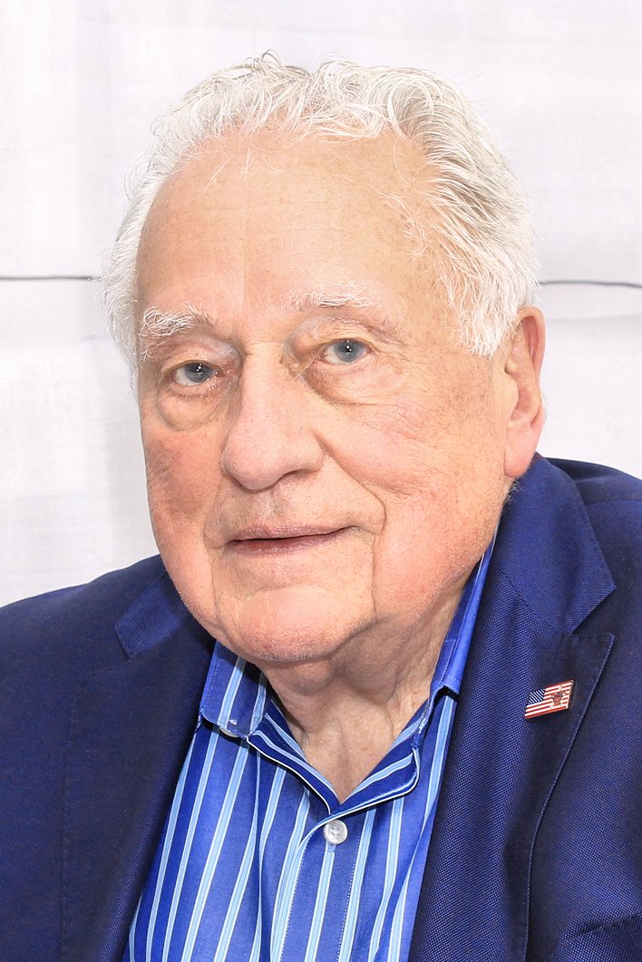 My Travels with Mrs. Kennedy by Clint Hill (2023) - Soft Power Diplomacy (image credits: By Larry D. Moore, CC BY 4.0, https://commons.wikimedia.org/w/index.php?curid=53123220)