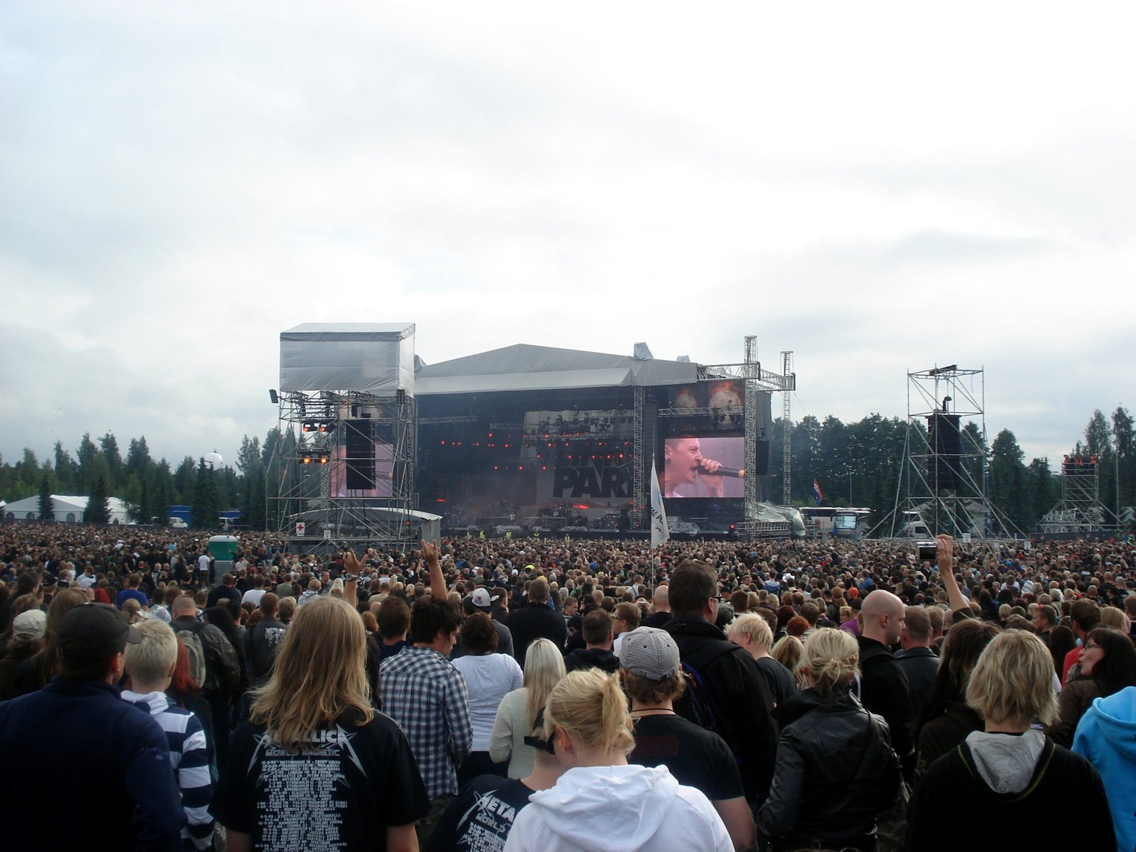 Massive Global Reach (image credits: By Markus Rantala (Makele-90), CC BY-SA 3.0, https://commons.wikimedia.org/w/index.php?curid=7404417)