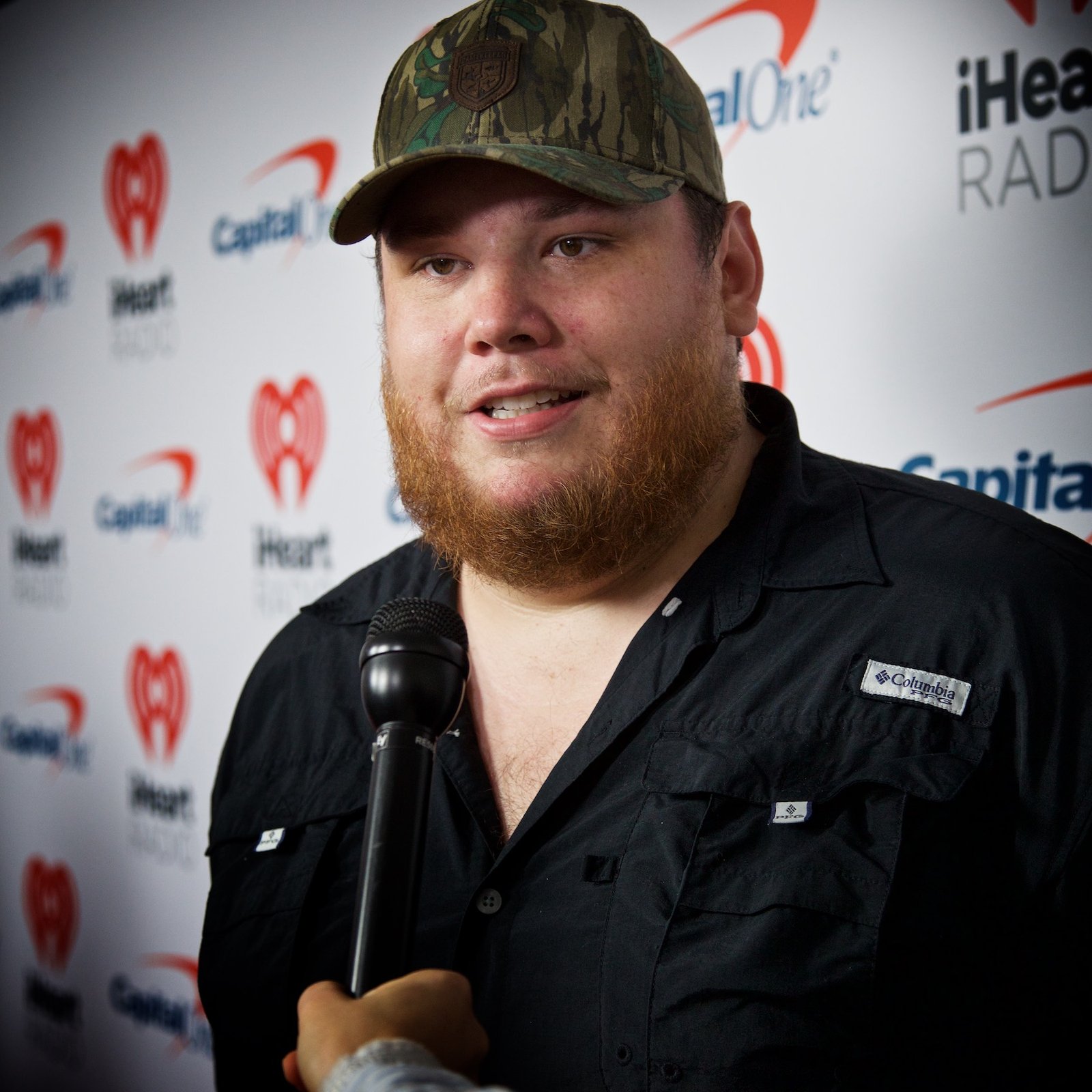Huge Social Media Followings for Country Artists (image credits: By David Bergman, CC BY-SA 4.0, https://commons.wikimedia.org/w/index.php?curid=79668760)