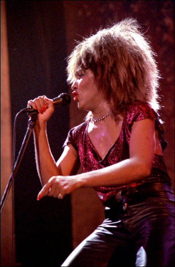 Influence on Fashion and Stage Performance (image credits: By Helge Øverås, CC BY-SA 4.0, https://commons.wikimedia.org/w/index.php?curid=1878336)